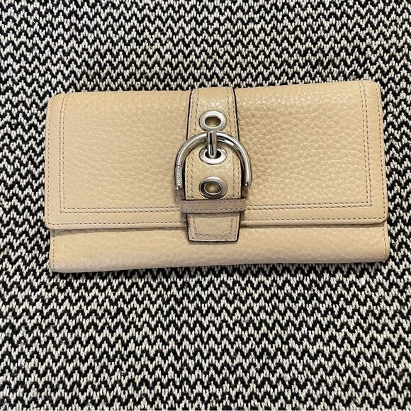 Coach Cream Pebbled Leather Soho Checkbook Wallet - Picture 1 of 10